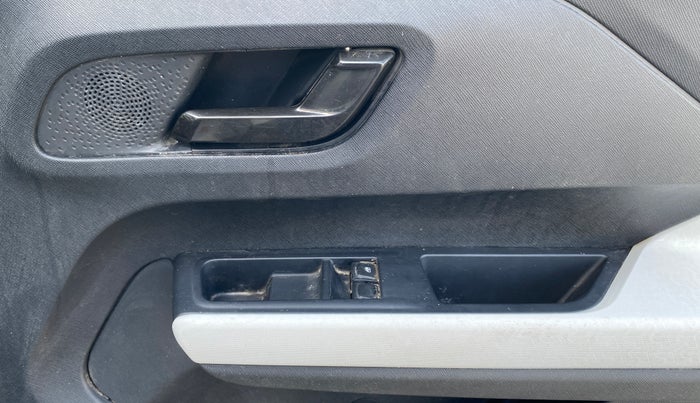 2024 Tata PUNCH CREATIVE 1.2 MT KAZIRANGA EDITION , Petrol, Manual, 5,461 km, Driver Side Door Panels Control