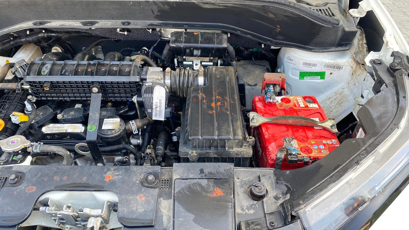 2024 Tata PUNCH PURE MT, Petrol, Manual, 5,461 km, Engine View - Left