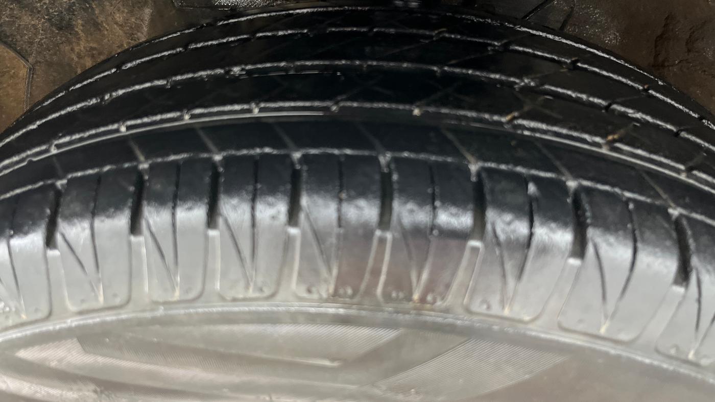 2021 Hyundai VENUE SX 1.0 TURBO IMT, Petrol, Manual, 98,063 km, Left Front Tyre Tread