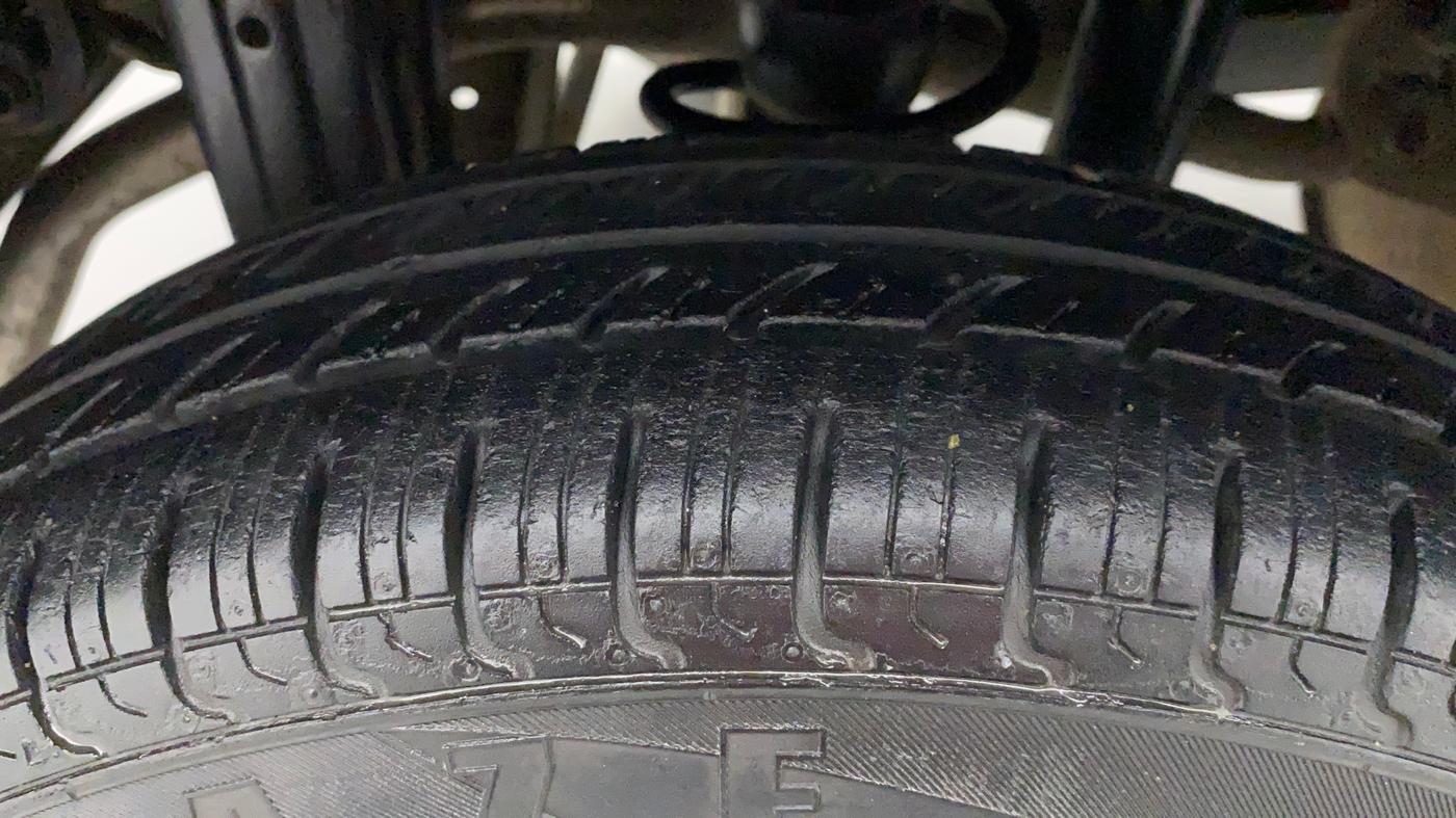 2016 Maruti Alto 800 LXI, Petrol, Manual, 34,388 km, Right Rear Tyre Tread