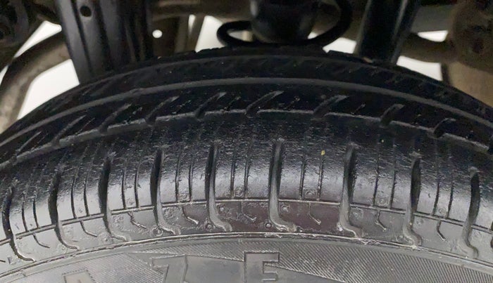 2016 Maruti Alto 800 LXI, Petrol, Manual, 34,388 km, Right Rear Tyre Tread