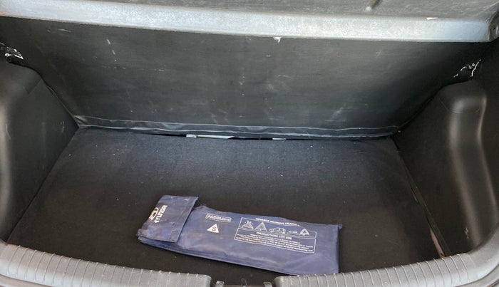 2015 Hyundai Grand i10 ASTA AT 1.2 KAPPA VTVT, Petrol, Automatic, 21,058 km, Boot Inside