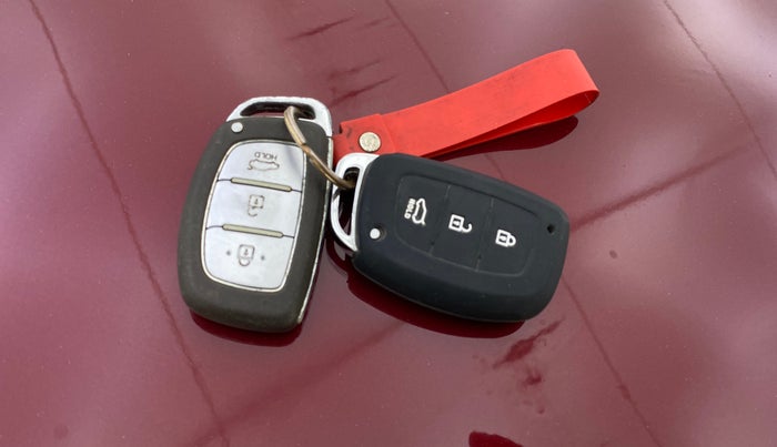 2015 Hyundai Grand i10 ASTA AT 1.2 KAPPA VTVT, Petrol, Automatic, 21,058 km, Key Close Up