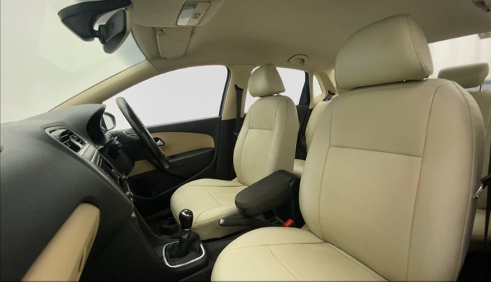 2016 Volkswagen Ameo HIGHLINE1.2L, Petrol, Manual, 42,048 km, Right Side Front Door Cabin