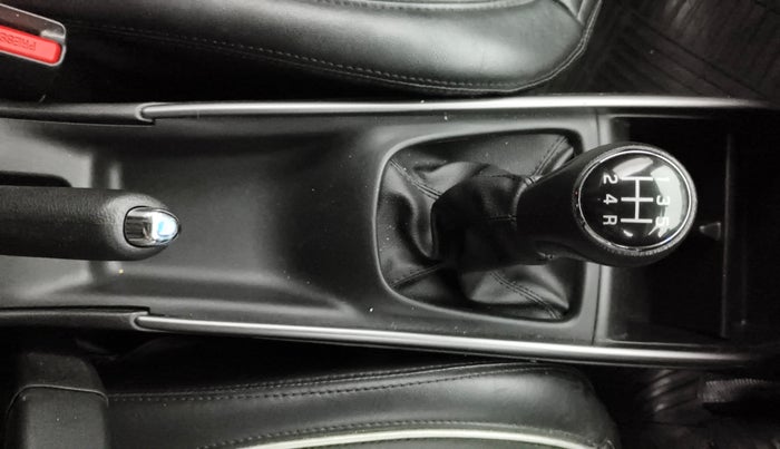 2020 Maruti Baleno ALPHA PETROL 1.2, Petrol, Manual, 27,355 km, Gear Lever