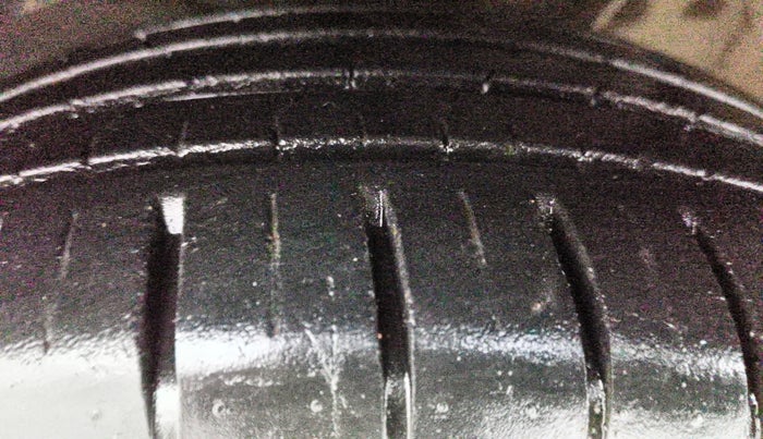 2020 Maruti Baleno ALPHA PETROL 1.2, Petrol, Manual, 27,355 km, Left Front Tyre Tread