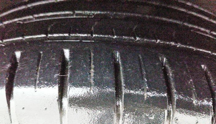 2020 Maruti Baleno ALPHA PETROL 1.2, Petrol, Manual, 27,355 km, Right Front Tyre Tread