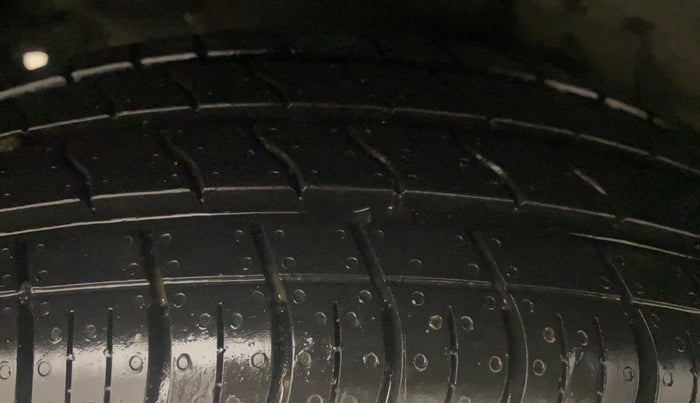 2014 Maruti Wagon R 1.0 VXI, Petrol, Manual, 55,241 km, Right Rear Tyre Tread