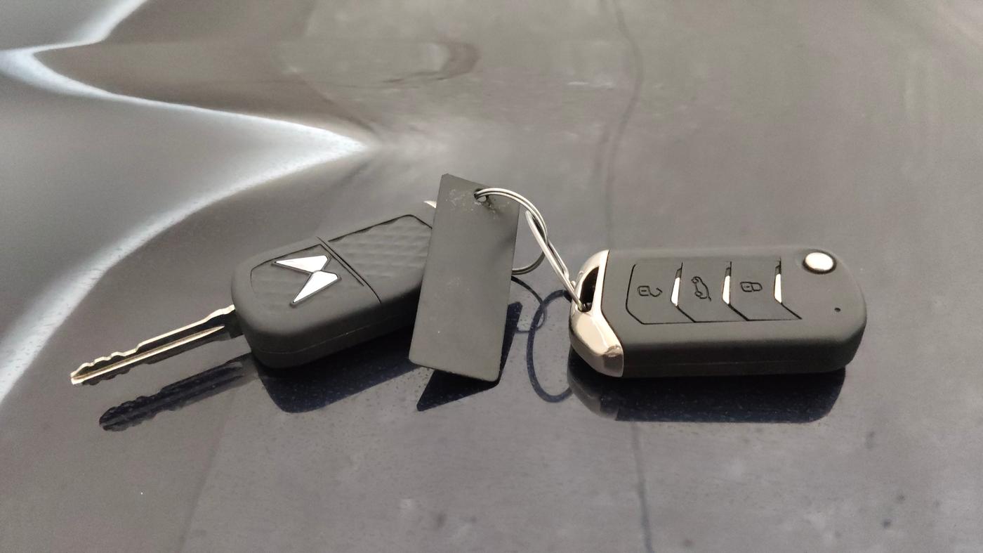 2023 Mahindra XUV700 AX 5 D AT 7 STR, Diesel, Automatic, 36,616 km, Key Close Up