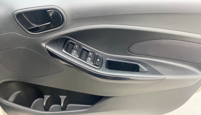 2019 Ford New Figo TITANIUM 1.2 PETROL MT, Petrol, Manual, 28,912 km, Driver Side Door Panels Control