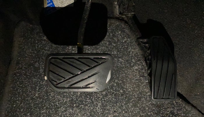 2017 Maruti Baleno ZETA CVT PETROL 1.2, Petrol, Automatic, 93,326 km, Pedals