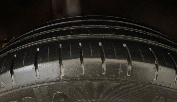 2017 Maruti Baleno ZETA CVT PETROL 1.2, Petrol, Automatic, 93,326 km, Right Rear Tyre Tread