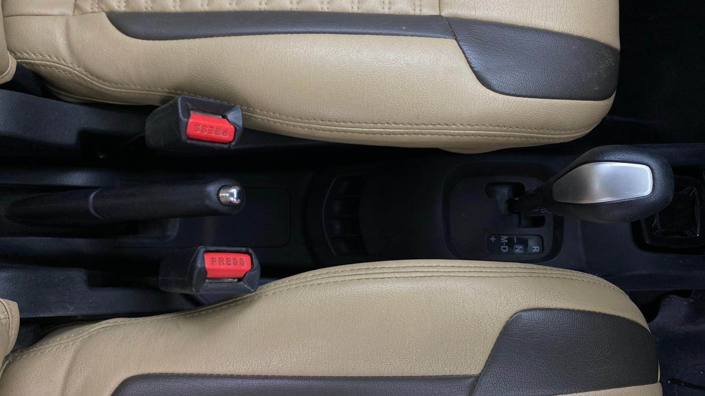 2017 Maruti Wagon R 1.0 VXI AMT, Petrol, Automatic, 31,268 km, Gear Lever