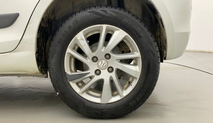 2013 Maruti Swift ZXI, CNG, Manual, 70,041 km, Left Rear Wheel