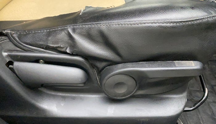 2013 Maruti Swift ZXI, CNG, Manual, 70,041 km, Driver Side Adjustment Panel