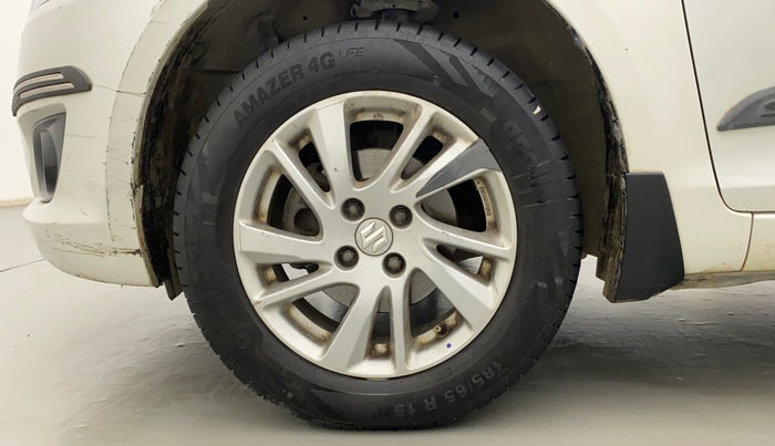 2013 Maruti Swift ZXI, CNG, Manual, 70,041 km, Left Front Wheel