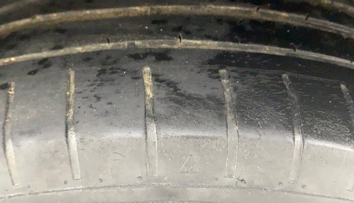 2017 Hyundai Elite i20 ASTA 1.2 (O), Petrol, Manual, 85,249 km, Left Rear Tyre Tread