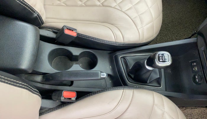 2017 Hyundai Elite i20 ASTA 1.2 (O), Petrol, Manual, 85,249 km, Gear Lever