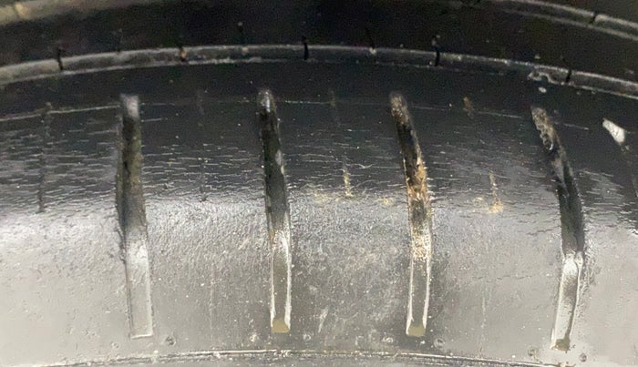 2017 Hyundai Elite i20 ASTA 1.2 (O), Petrol, Manual, 85,249 km, Right Rear Tyre Tread