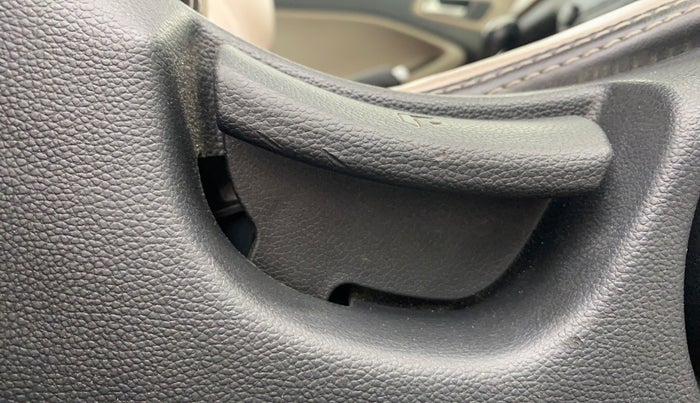 2017 Hyundai Elite i20 ASTA 1.2 (O), Petrol, Manual, 85,249 km, Driver Side Adjustment Panel