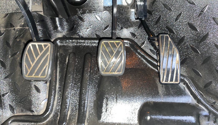 2022 Maruti XL6 ZETA MT, Petrol, Manual, 41,367 km, Pedals