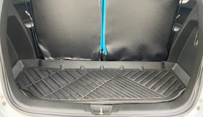 2022 Maruti XL6 ZETA MT, Petrol, Manual, 41,367 km, Boot Inside