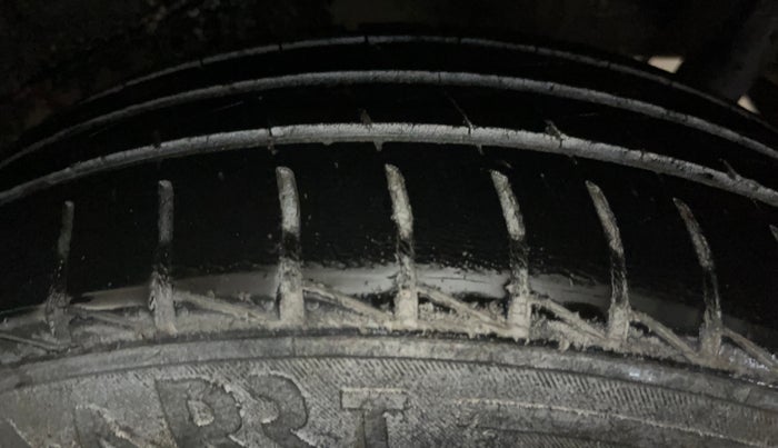 2015 Maruti Wagon R 1.0 VXI, CNG, Manual, 83,196 km, Left Rear Tyre Tread
