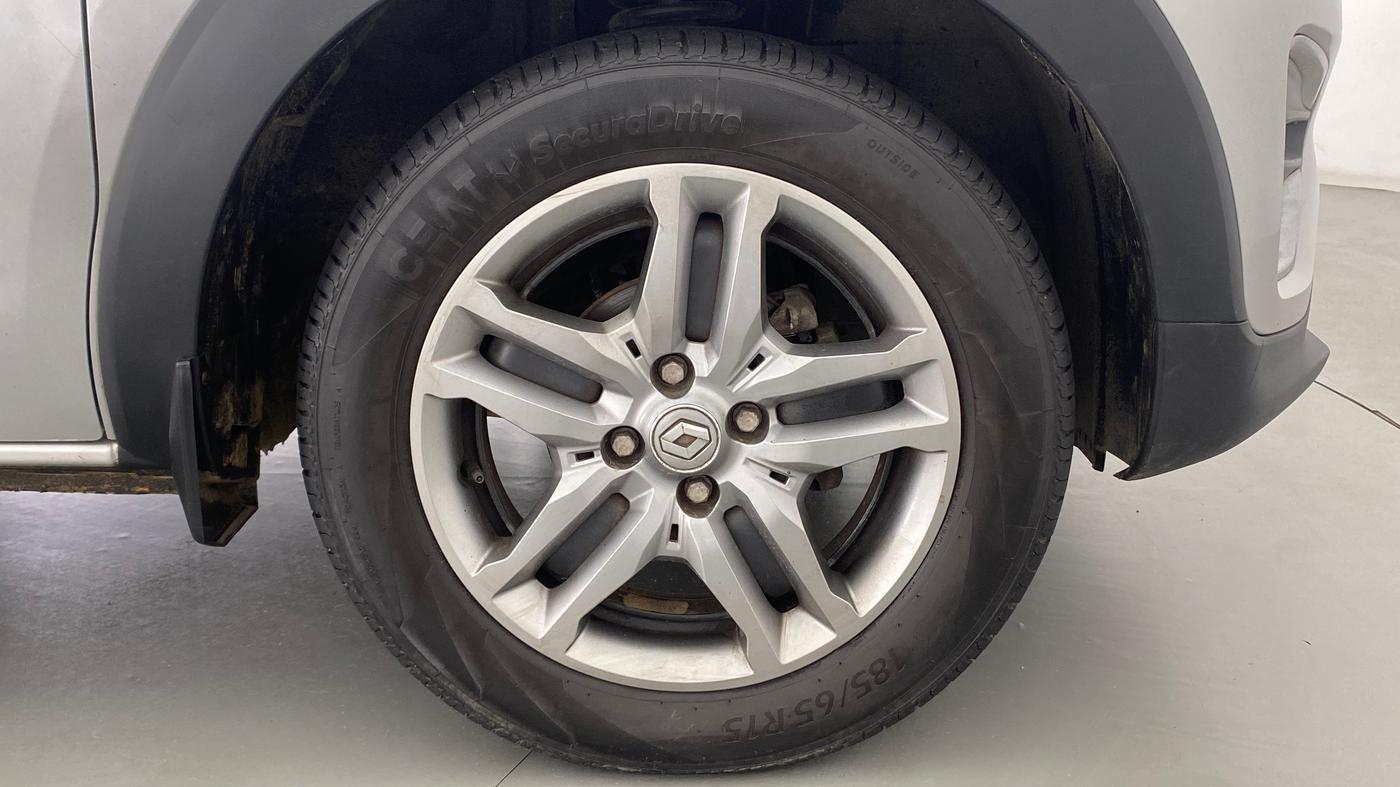 2019 Renault TRIBER 1.0 RXZ, Petrol, Manual, 28,342 km, Right Front Wheel