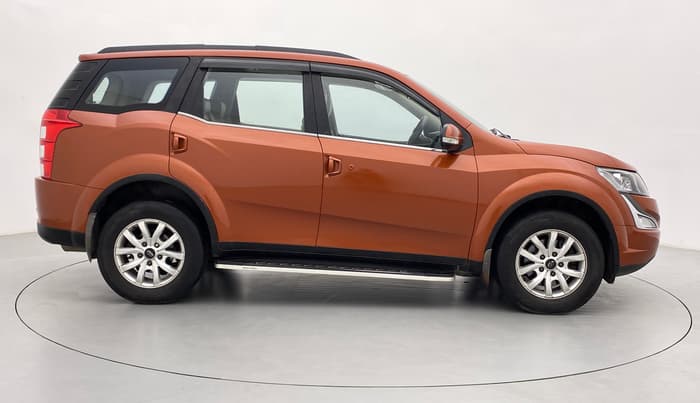 2016 Mahindra XUV500 W10 FWD, Diesel, Manual, 51,351 km, Right Side