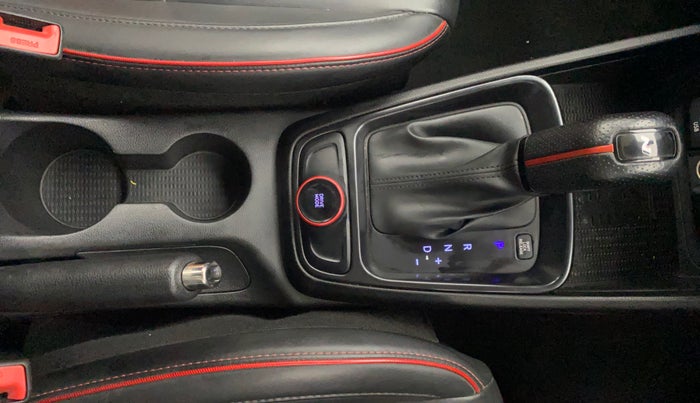 2023 Hyundai VENUE N LINE N8 1.0 TURBO DCT, Petrol, Automatic, 31,115 km, Gear Lever