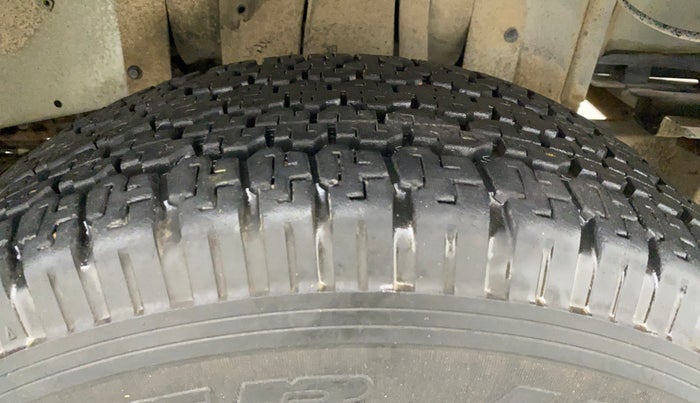 2018 Mahindra Thar CRDE 4X4 BS IV, Diesel, Manual, 21,244 km, Right Front Tyre Tread