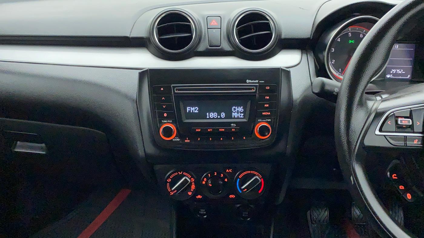 2018 Maruti Swift VXI D, Petrol, Manual, 30,069 km, Air Conditioner