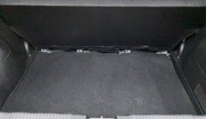 2018 Maruti Swift VXI D, Petrol, Manual, 30,069 km, Boot Inside
