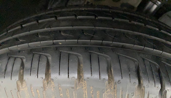 2014 Nissan Terrano XL (P), Petrol, Manual, 56,553 km, Right Front Tyre Tread