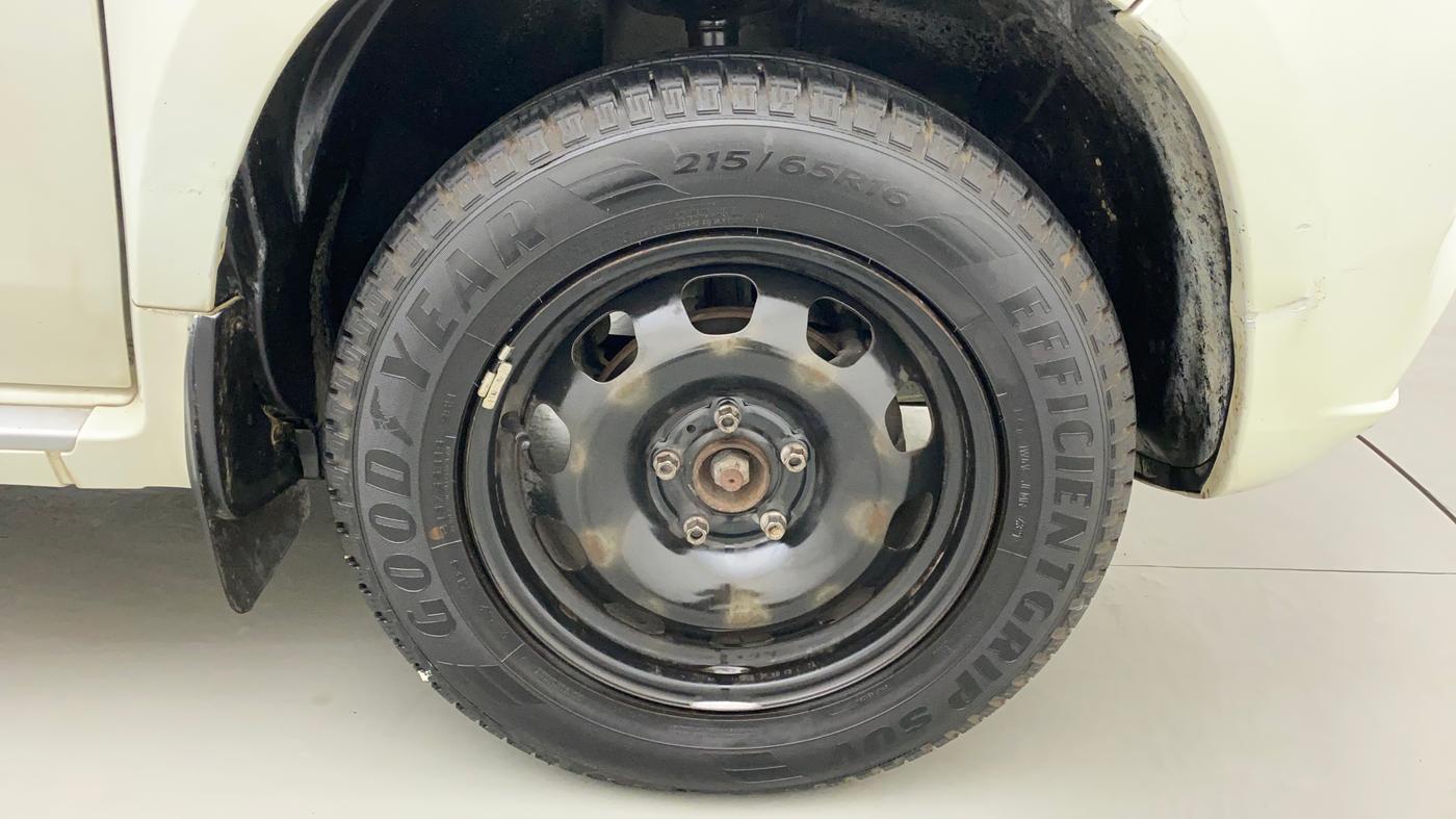 2014 Nissan Terrano XL (P), Petrol, Manual, 56,553 km, Right Front Wheel