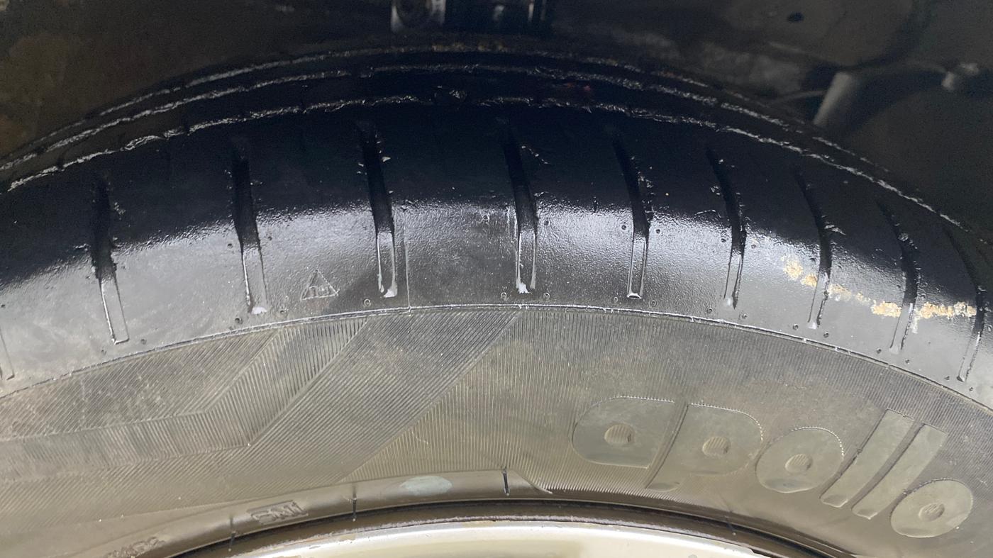 2017 Maruti Ciaz SIGMA DIESEL 1.3, Diesel, Manual, 1,46,842 km, Right Front Tyre Tread