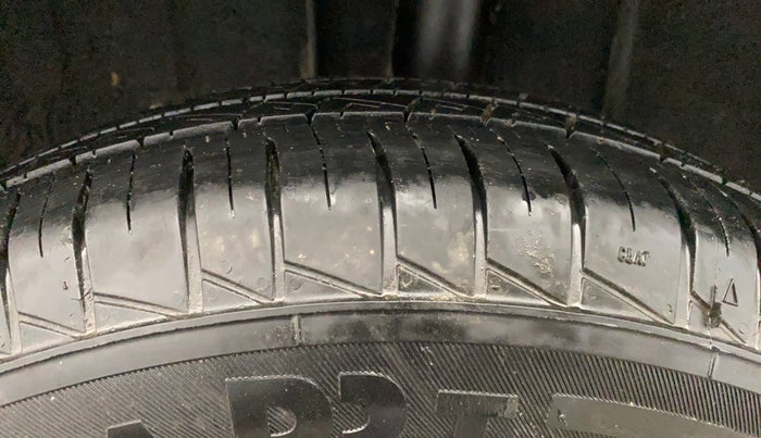 2023 Renault TRIBER RXT, Petrol, Manual, 9,279 km, Left Rear Tyre Tread