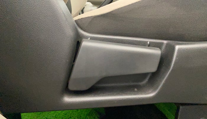 2023 Renault TRIBER RXT, Petrol, Manual, 9,279 km, Driver Side Adjustment Panel