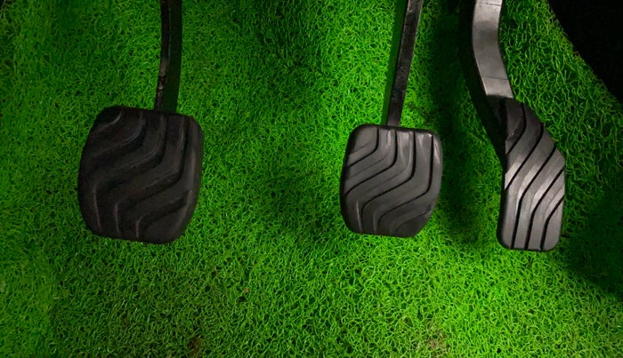 2023 Renault TRIBER RXT, Petrol, Manual, 9,279 km, Pedals