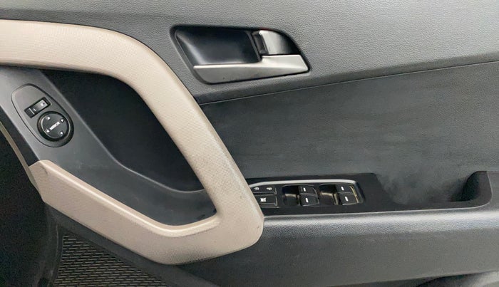 2016 Hyundai Creta S 1.4 DIESEL, Diesel, Manual, 1,12,630 km, Driver Side Door Panels Control