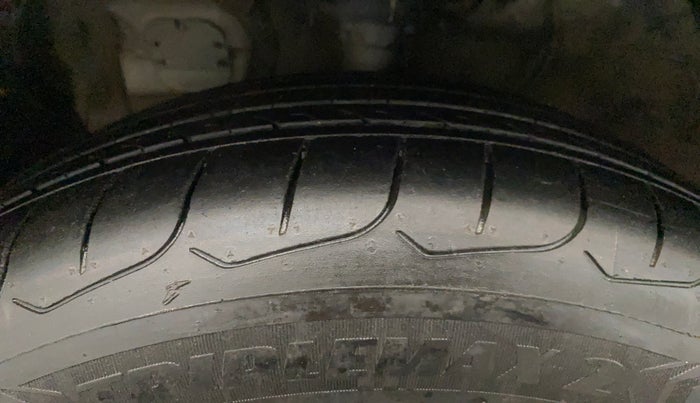 2016 Hyundai Creta S 1.4 DIESEL, Diesel, Manual, 1,12,630 km, Left Front Tyre Tread