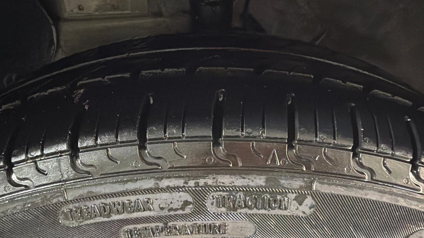 2022 Hyundai AURA S 1.2 CNG, CNG, Manual, 73,026 km, Left Front Tyre Tread