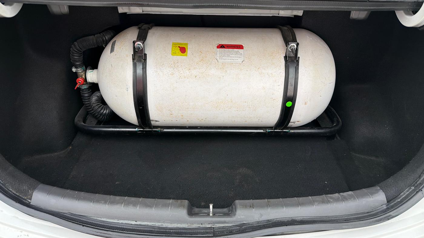 2022 Hyundai AURA S 1.2 CNG, CNG, Manual, 73,026 km, Boot Inside