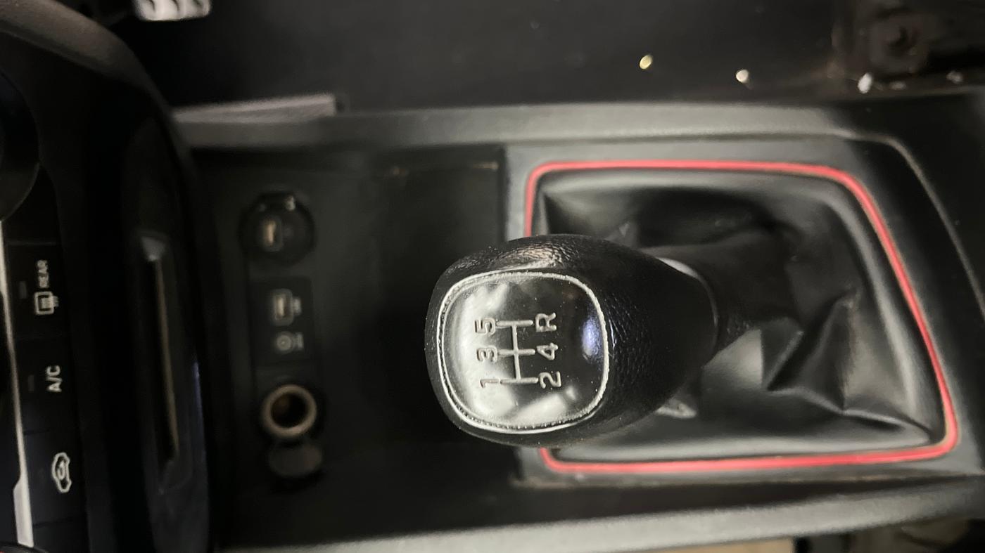 2019 Hyundai i20 Active 1.2 S, Petrol, Manual, 57,966 km, Gear Lever