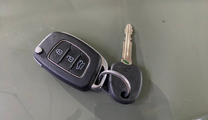 2023 Hyundai EXTER S 1.2 MT, Petrol, Manual, 32,441 km, Key Close Up