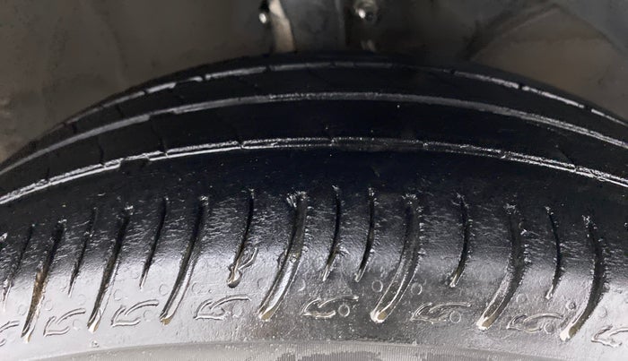2019 Maruti Baleno DELTA PETROL 1.2, Petrol, Manual, 43,212 km, Right Front Tyre Tread