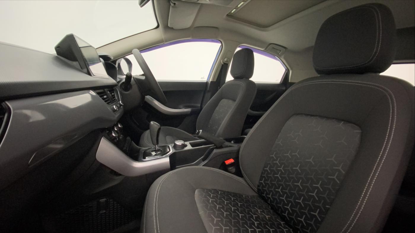 2021 Tata NEXON XMA SUNROOF PETROL, Petrol, Automatic, 31,226 km, Right Side Front Door Cabin