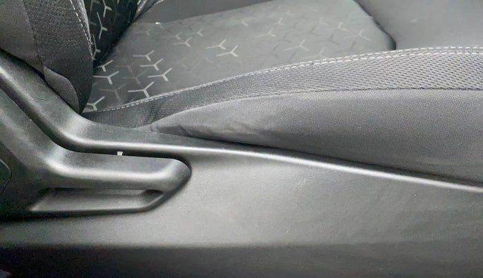 2021 Tata NEXON XMA SUNROOF PETROL, Petrol, Automatic, 31,226 km, Driver Side Adjustment Panel