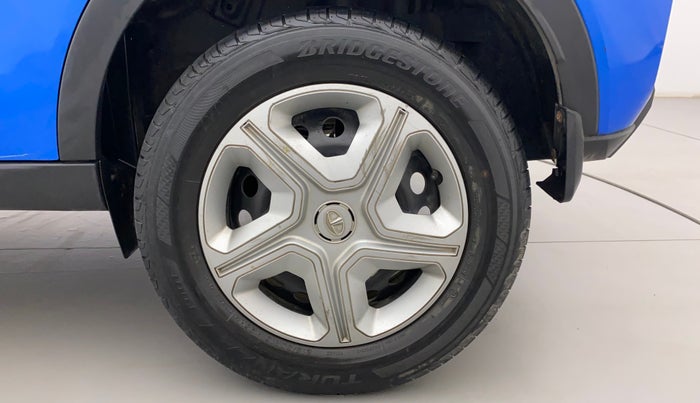 2021 Tata NEXON XMA SUNROOF PETROL, Petrol, Automatic, 31,226 km, Left Rear Wheel