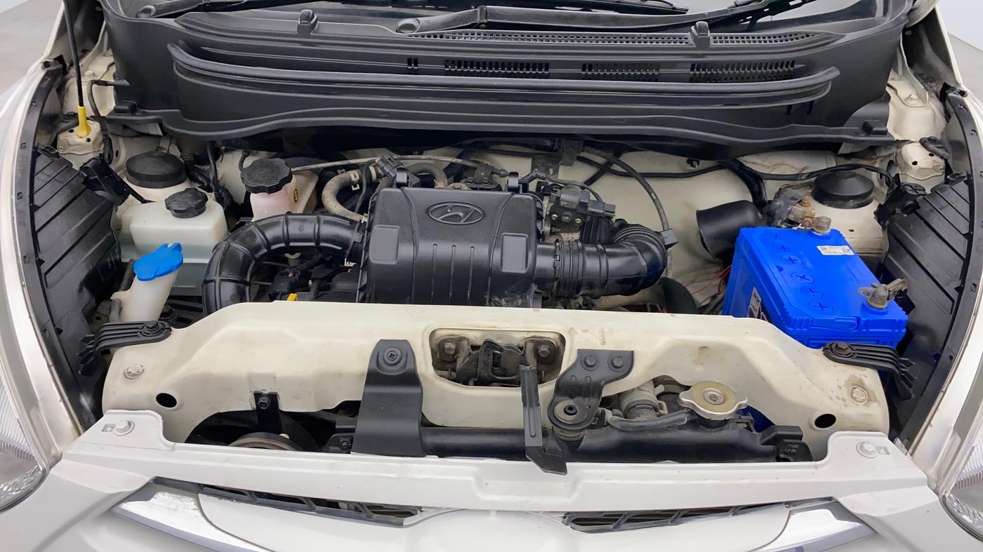 2018 Hyundai Eon ERA +, Petrol, Manual, 45,421 km, Engine View